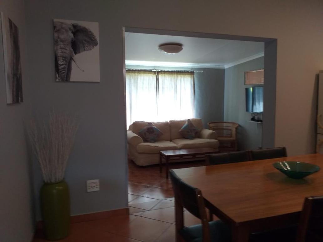 Selati 103 Guest Cottages Malalane Esterno foto